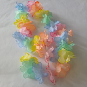 Pastel shade flower lei