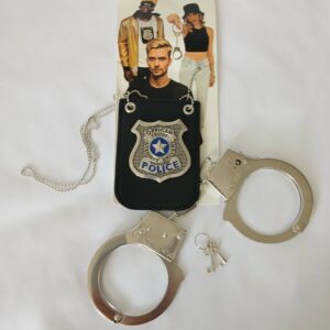 Detective badge & handcuffs set
